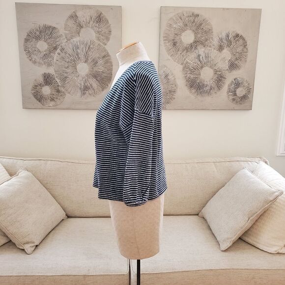 Madewell V-Neck Bubble-Sleeve Sweatshirt - Picture 7 of 13